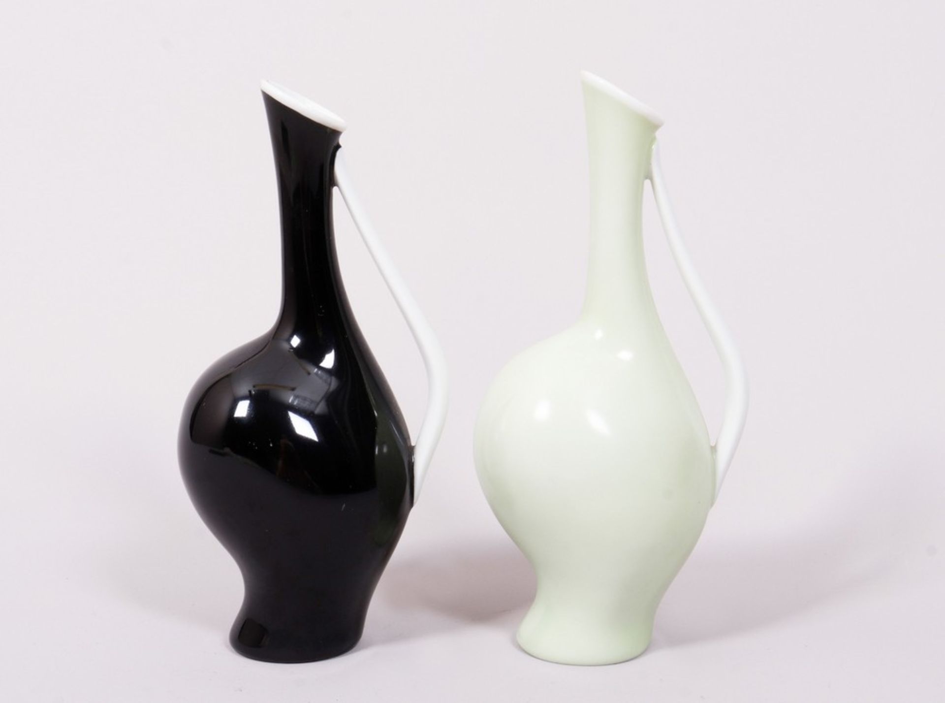 Paar Vasen "Schwangere Luise", Entwurf Fritz Heidenreich für Rosenthal AG, Ausführung Kunstabteilun