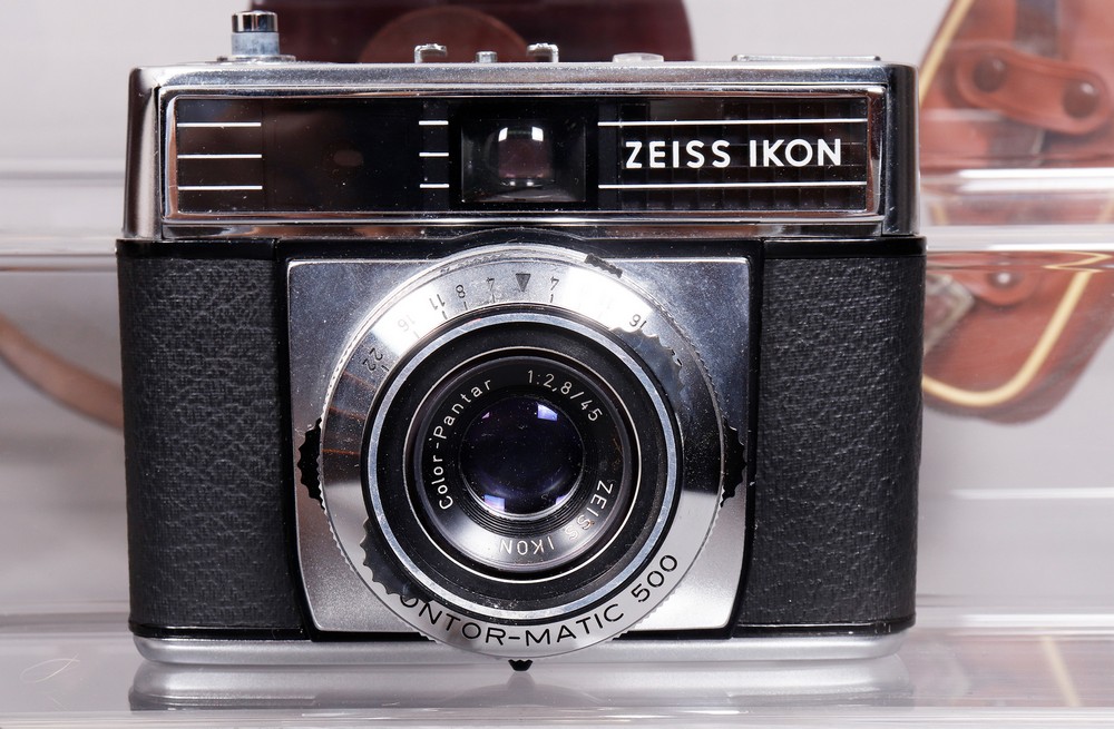 5 viewfinder cameras, Zeiss/Iloca/Kodak, 1950s/60s - Image 5 of 6