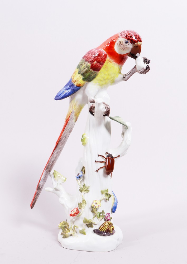 Parrot on a trunk, design Johann Joachim Kaendler for Meissen, 20th C. - Image 2 of 10