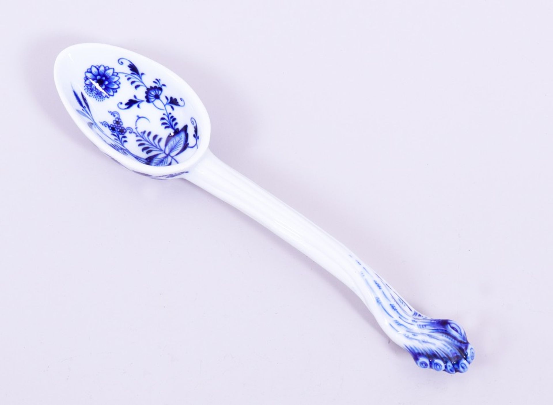 Spoon, Meissen, “onion pattern” decor, Knauf period (c. 1900)