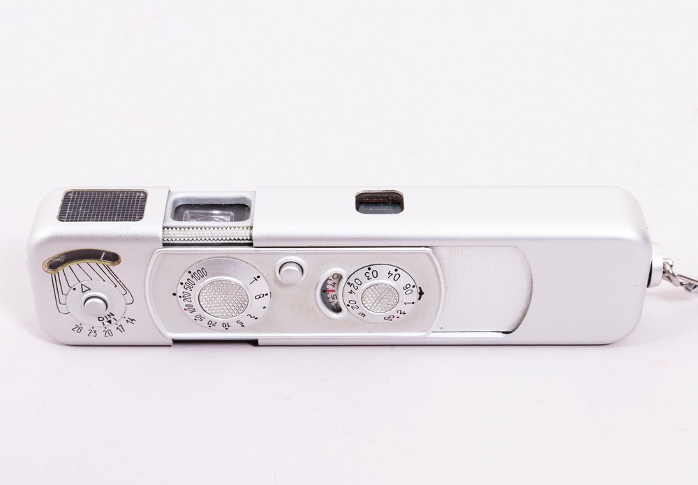 2 miniature cameras, Minox B and Minox C, 20th C. - Image 2 of 6