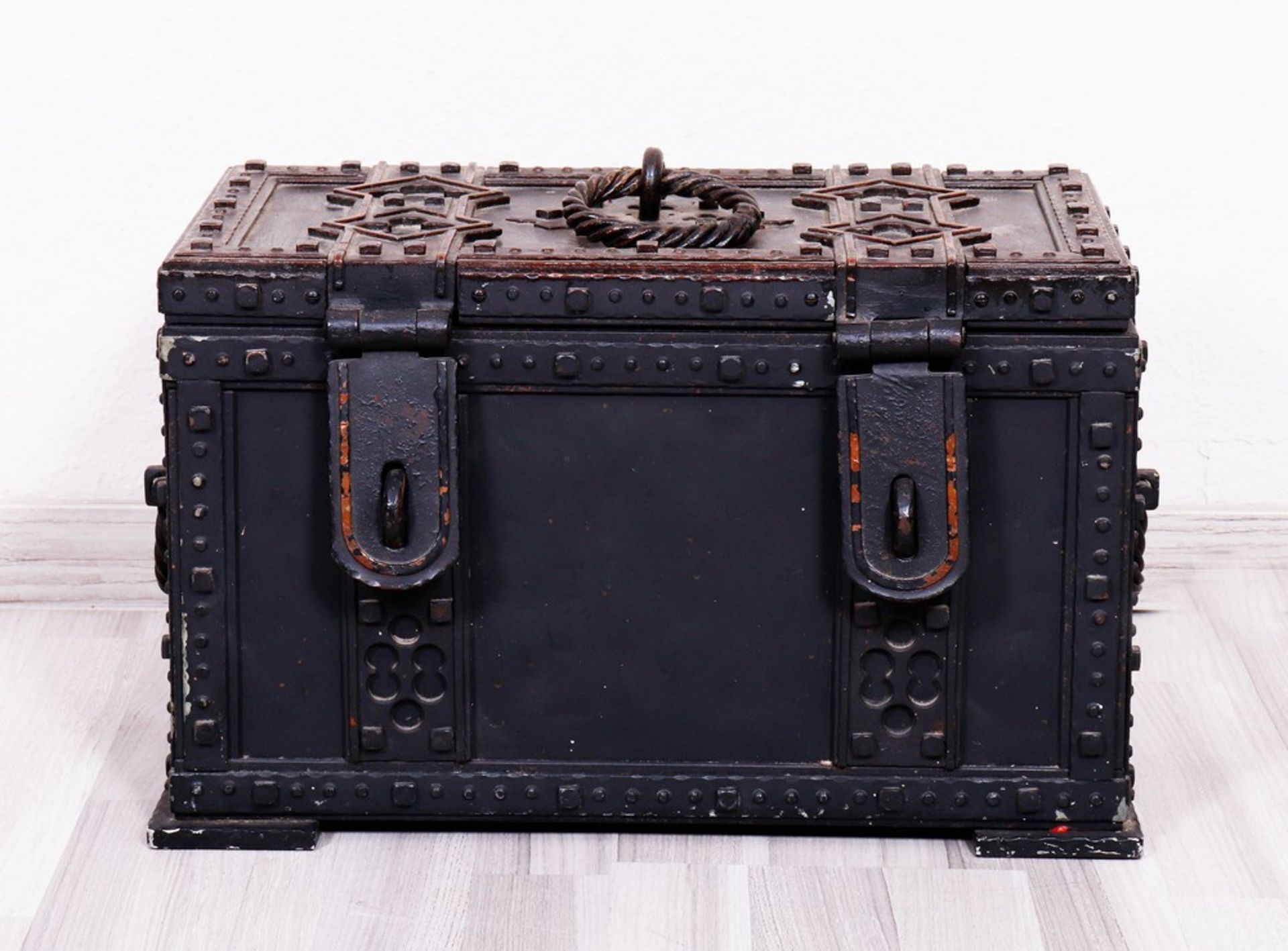 Small chest in the Renaissance style, probably German, c. 1900