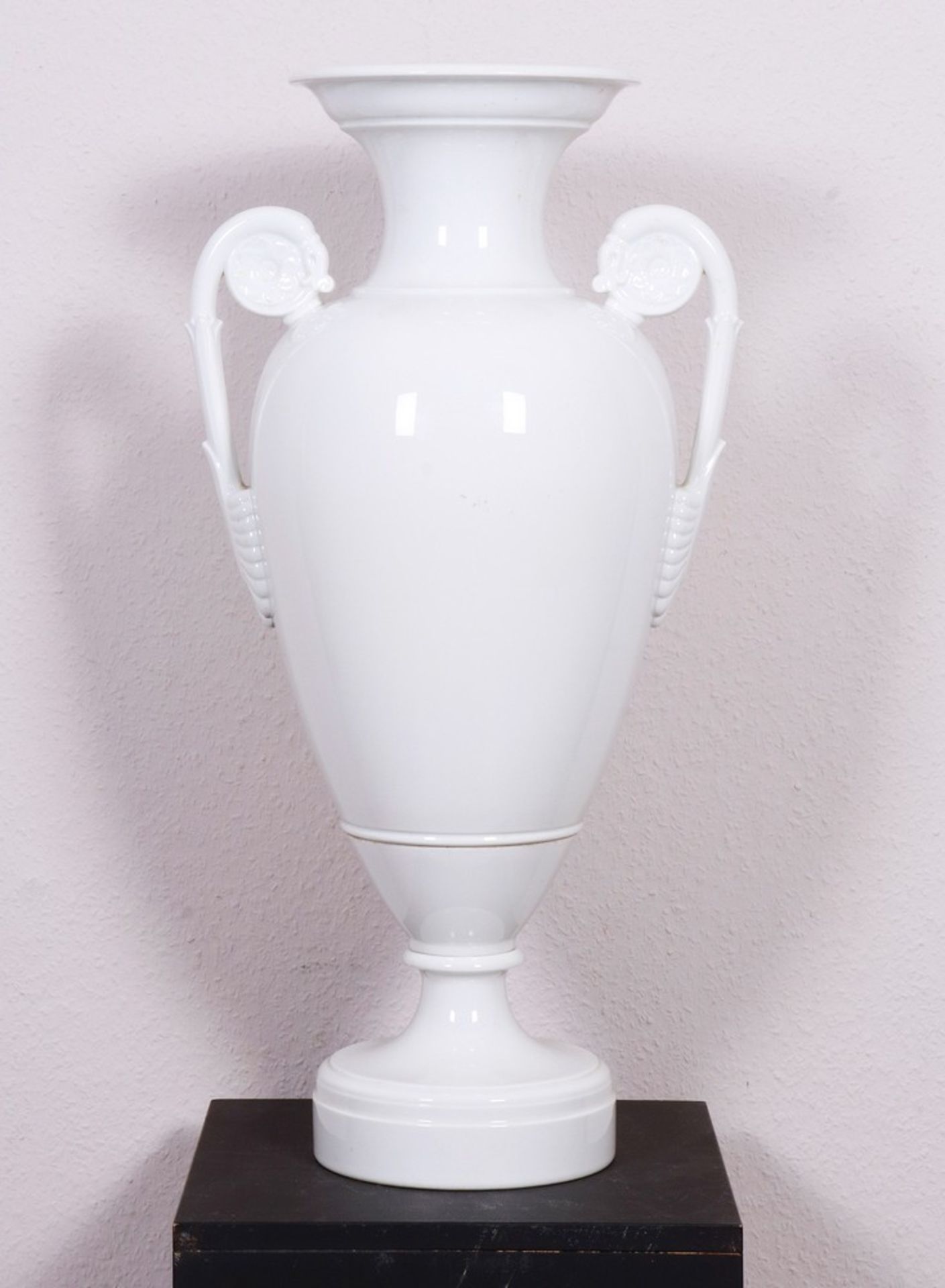 Large amphora vase with insert, design Karl Friedrich Schinkel, manufactured by KPM-Berlin, 20th C. - Image 5 of 10