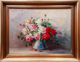 Rose still life with fully blooming roses and buds, 1st half 20th C.