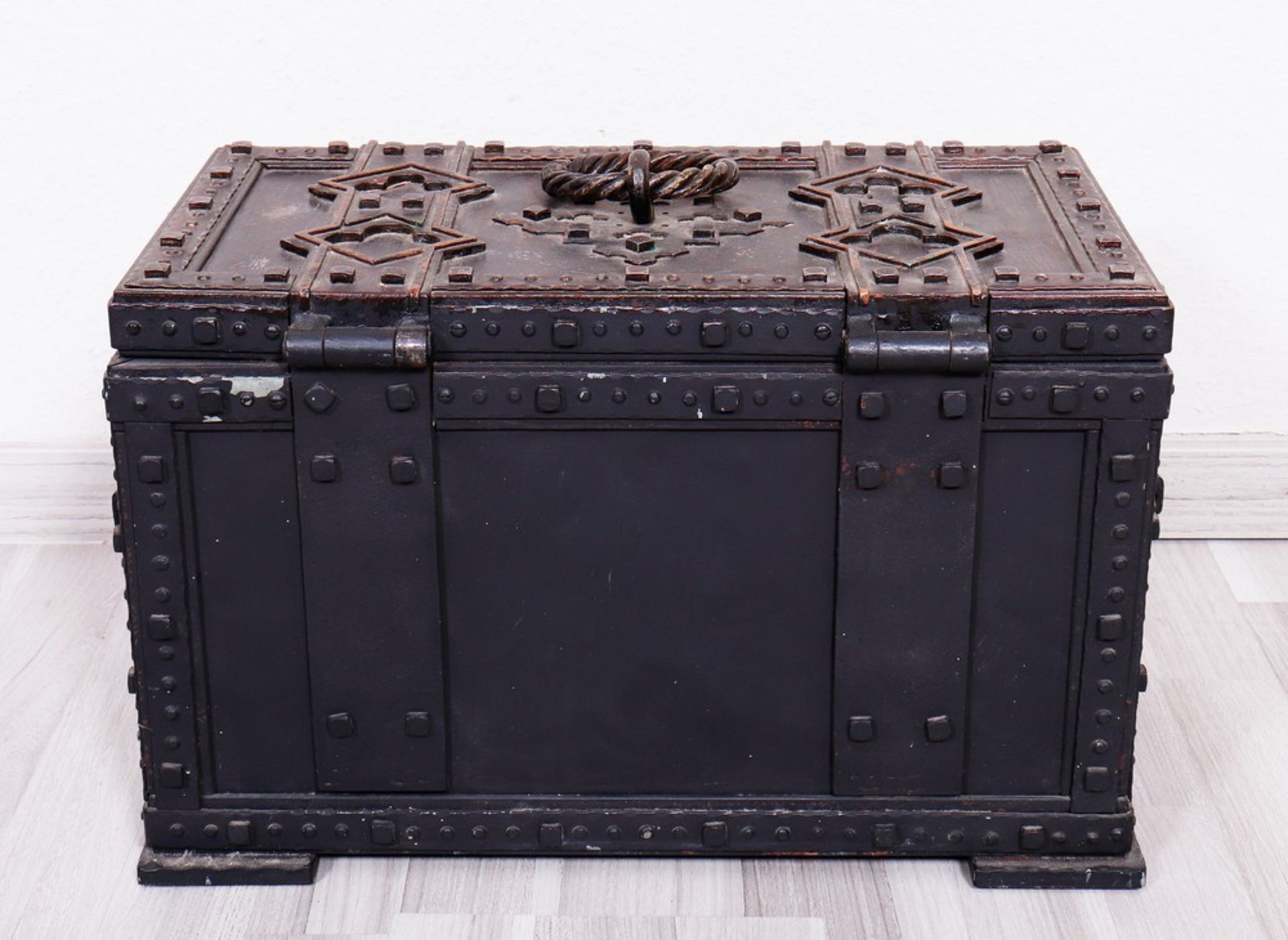 Small chest in the Renaissance style, probably German, c. 1900 - Image 5 of 5