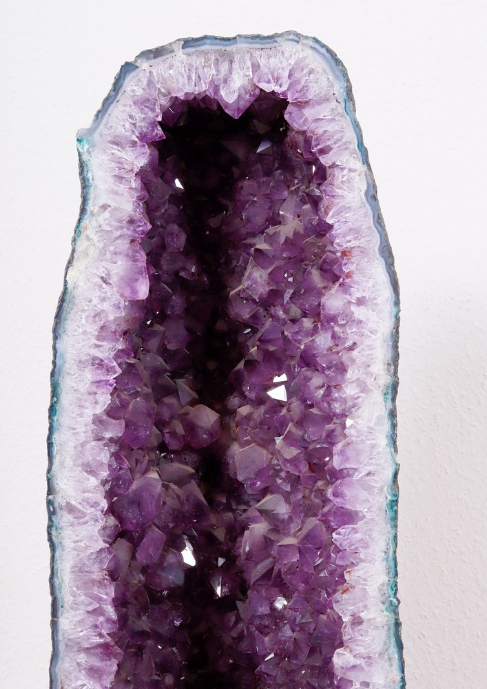 Very large amethyst druse, probably Brazil - Image 2 of 3