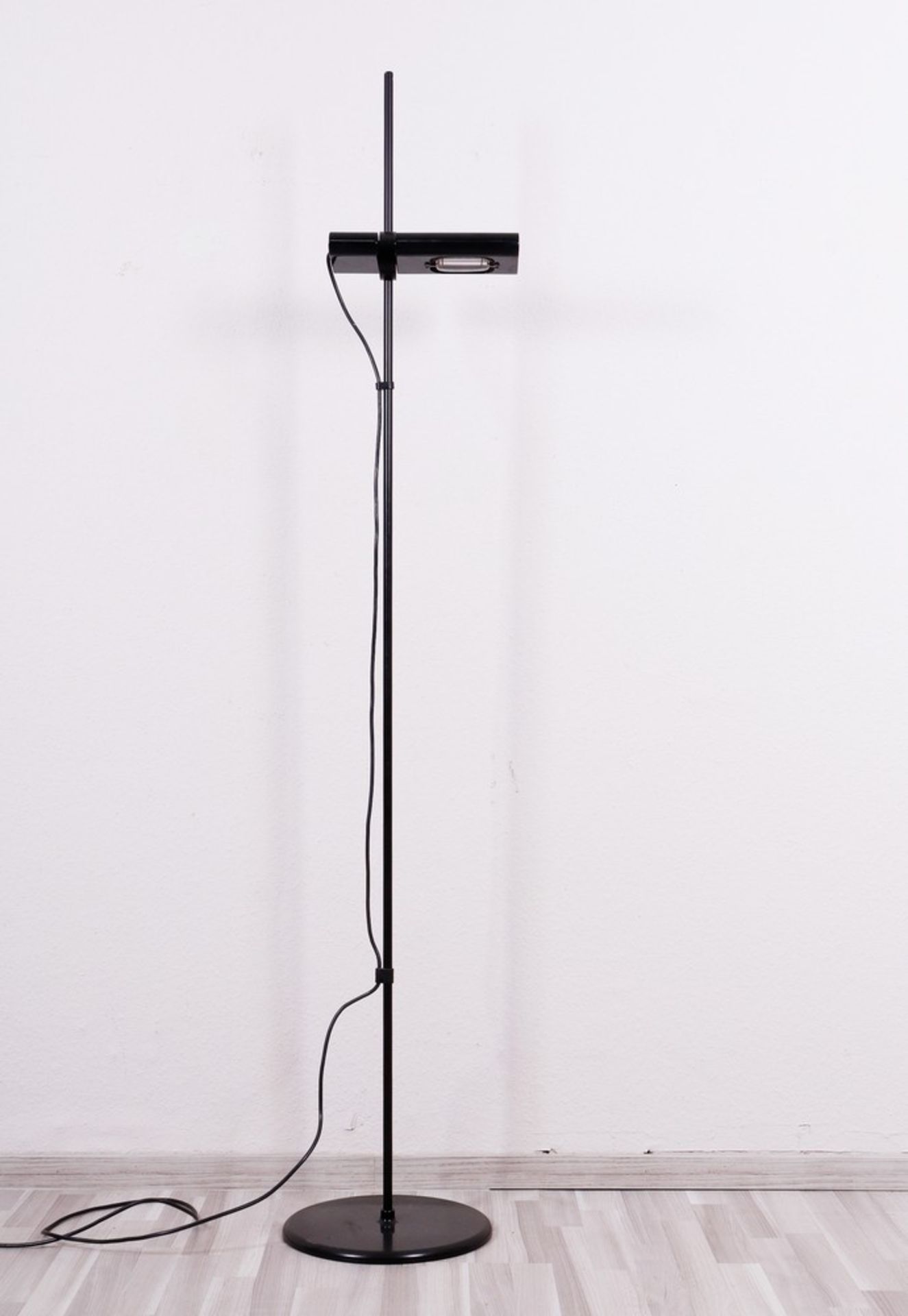 Stehlampe, Entwurf Ernesto Gismondi für Artemide, Italien, um 1980 - Bild 2 aus 4