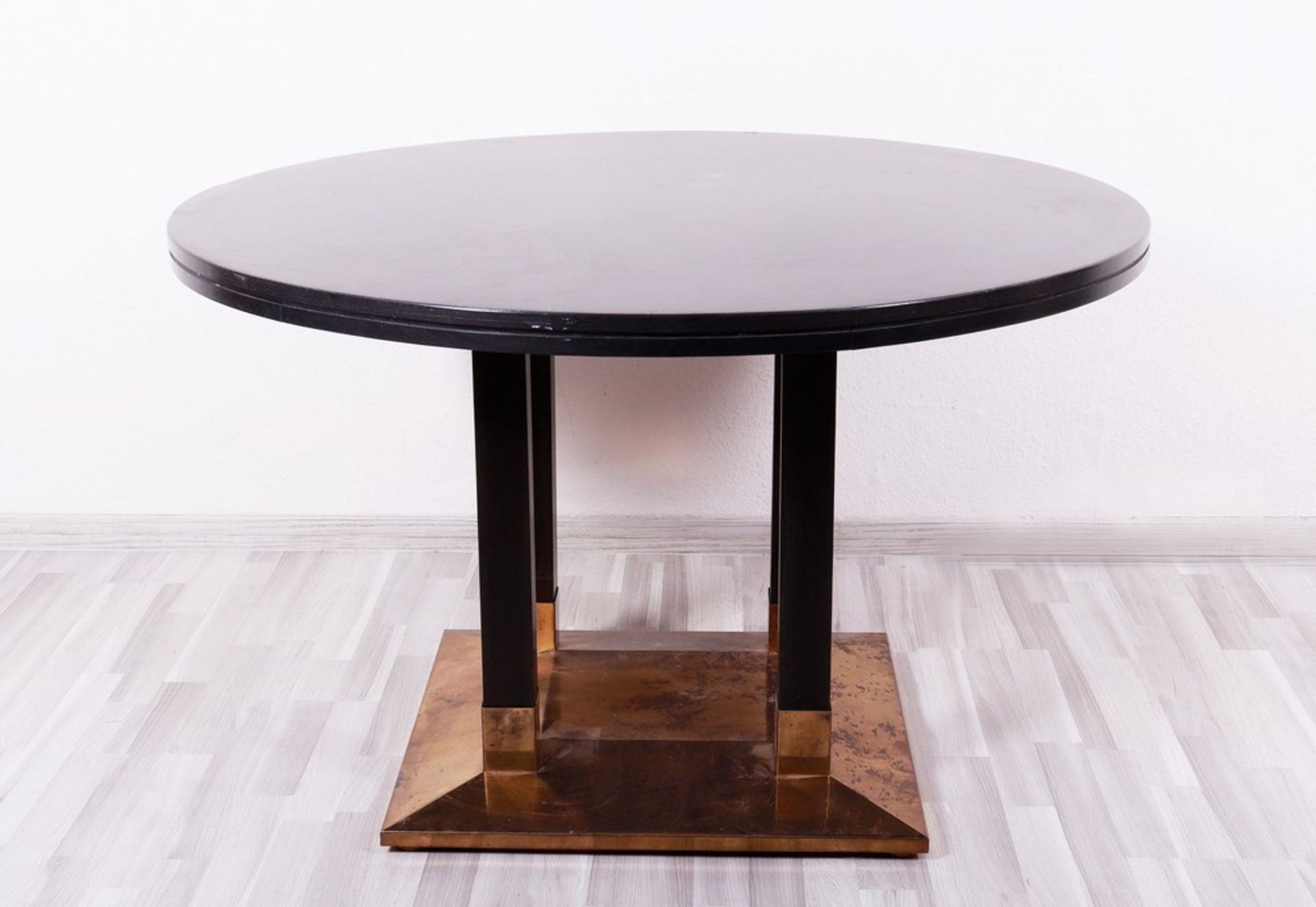 4 Armlehnstühle mit Tisch, Entwurf Josef Hoffmann, Ausführung Wittmann, Österreich, 1980er Jahre - Bild 8 aus 8
