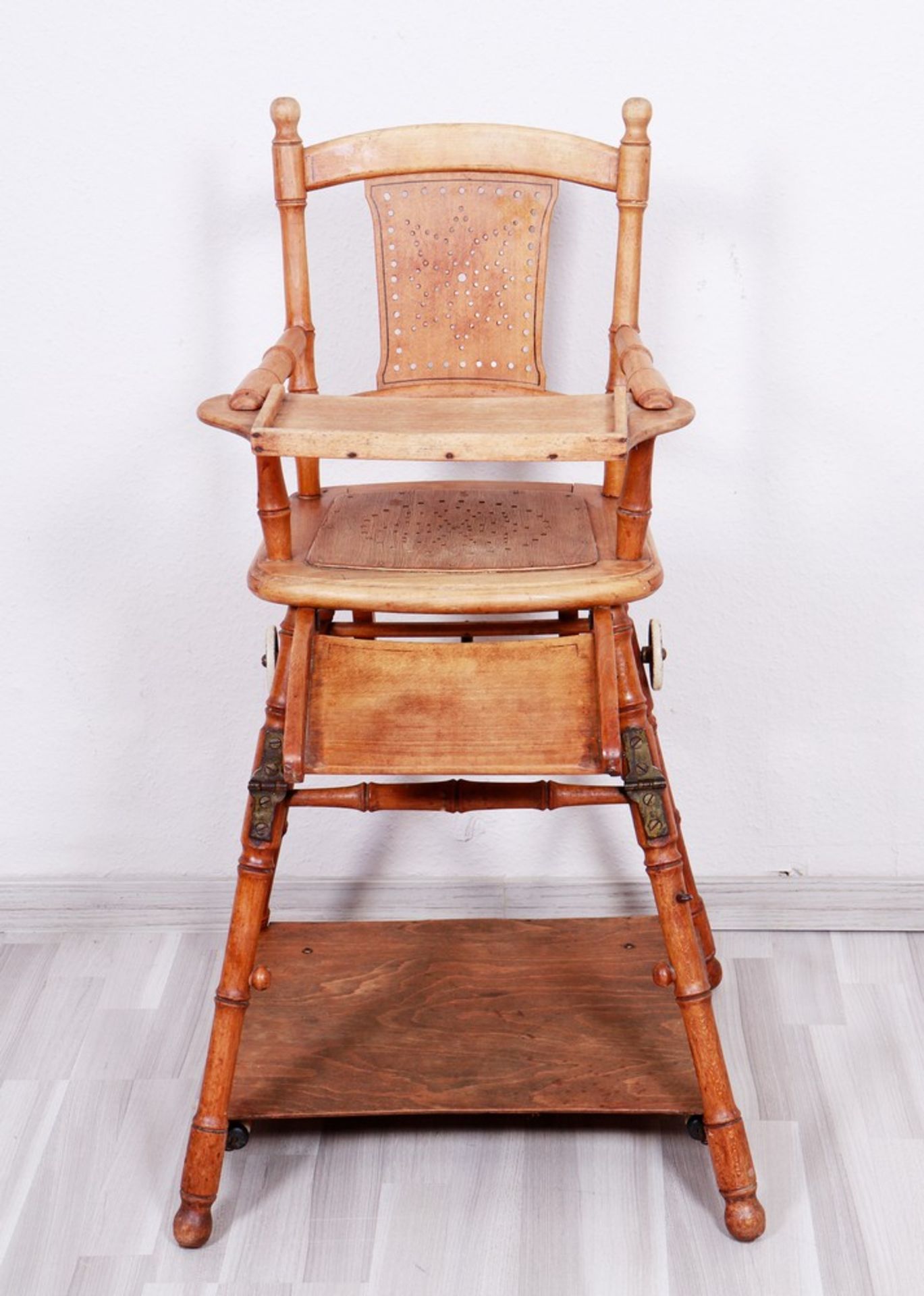 Convertible children's chair/high chair, German, c. 1920/30 - Image 2 of 4