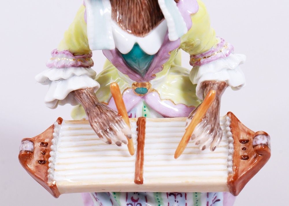 "Monkey with zither" for the "Affenkapelle", design 2019 by Silke Ebermann for Meissen, limited edi - Image 4 of 12