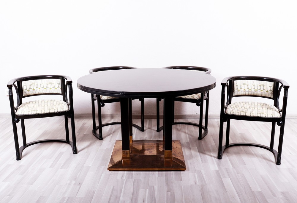4 Armlehnstühle mit Tisch, Entwurf Josef Hoffmann, Ausführung Wittmann, Österreich, 1980er Jahre - Bild 2 aus 8