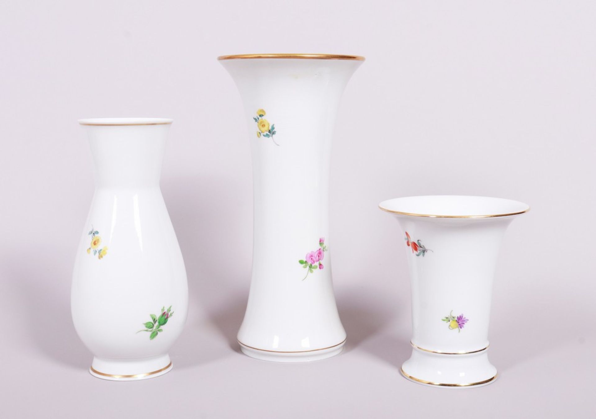 3 Vasen, Meissen, Dekor "Deutsche Blume", 20. Jh. - Bild 2 aus 3