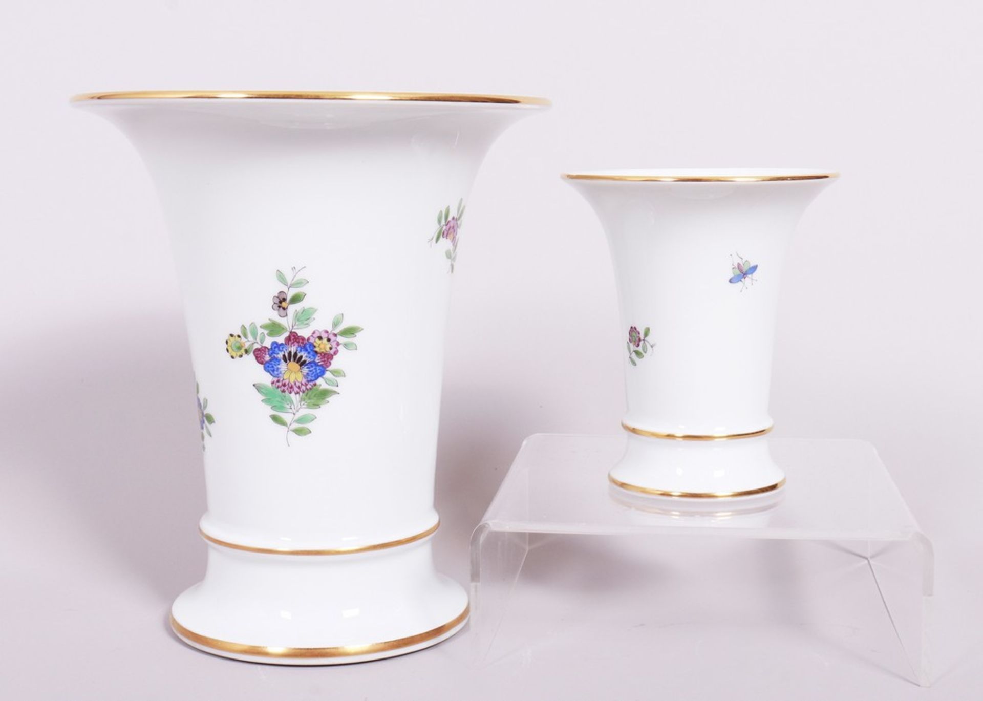 Small and large funnel vase, Meissen, "Kakiemon decor", 20th C. - Image 3 of 5