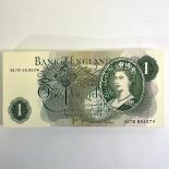 Elizabeth II One hundred uncirculated sequential £1 notes Chief cashier page HX78659374 to