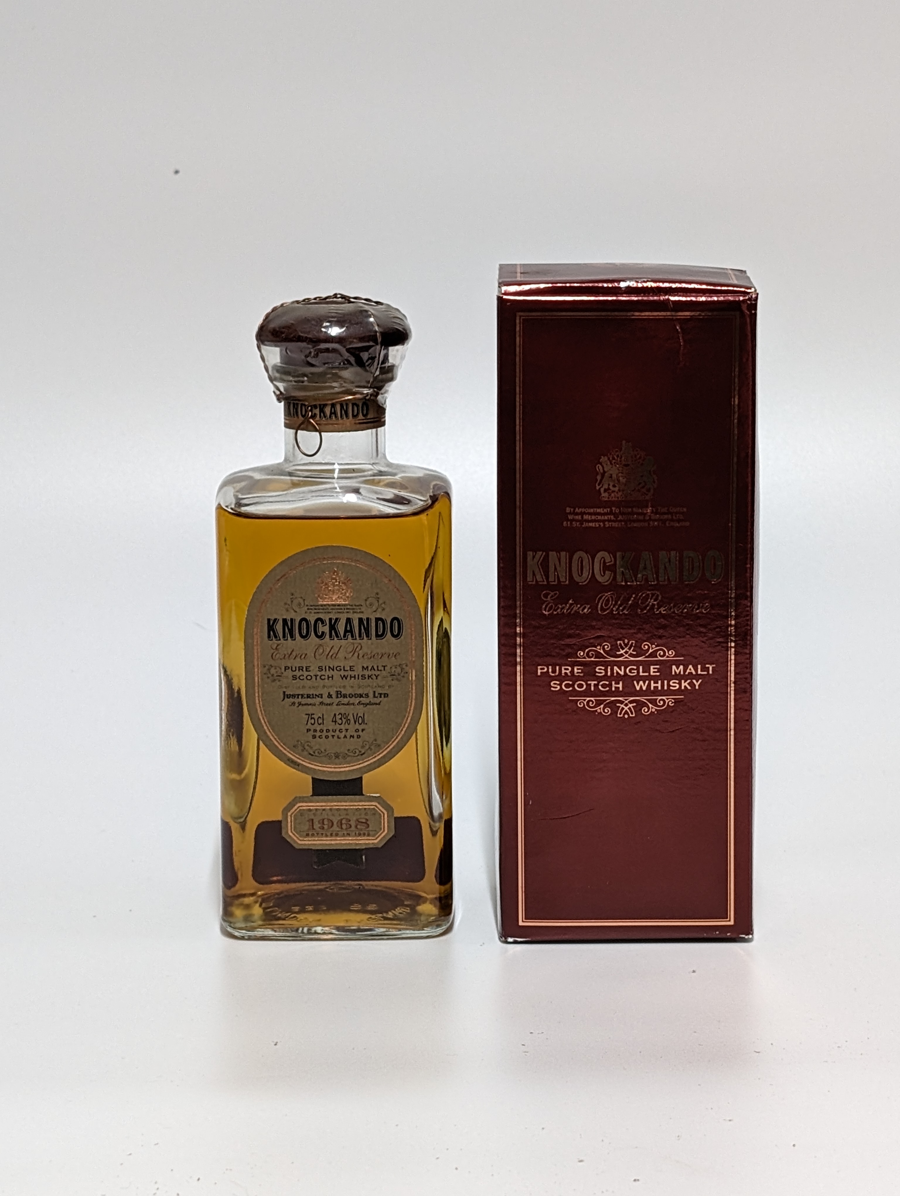 Knockando, Extra Old Reserve, Pure Single Malt Scotch Whisky, distilled 1968, bottled 1992, 43% vol,