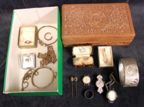 A collection of Antique and Vintage jewellery.  To include a cased pair of dress studs, stamped