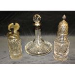A pair of silver miniature posy vases of trumpet shape, pedestal base, London 1962, 7.5cm high, a