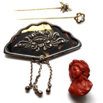 Selection of Jewellery to include Unmarked Rose Gold Sapphire and Seed Pearl Dragonfly Stick Pin (