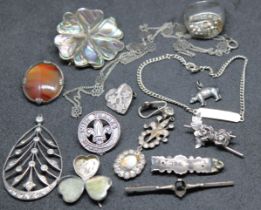 Selection of Sterling Silver Jewellery to include several unmarked white metal and silver