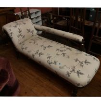 Cream upholstered Chaise Longue.170cms long x 65cms deep seat base 40cms h  CONDITION ideal