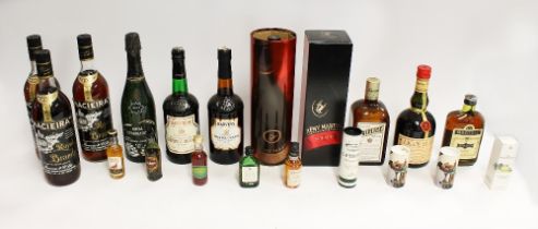 A collection of various alcohols and spirits to include; 2x Remy Martin champagne cognac in boxes,