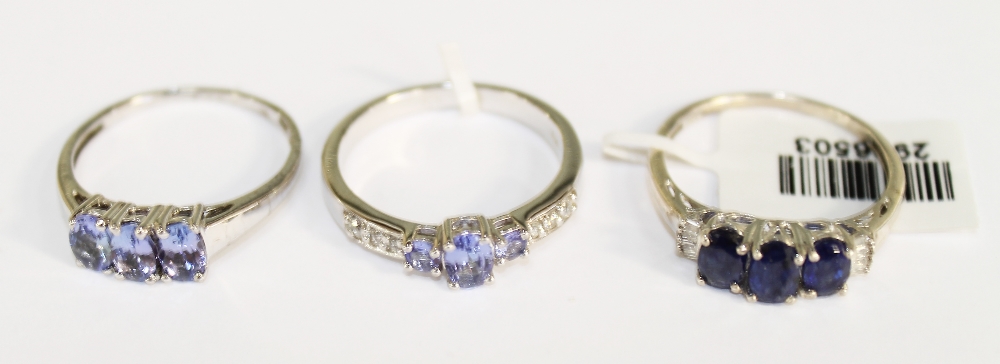 A collection of 38 silver to include various stone set rings, including stones such as tanzanite, ( - Bild 6 aus 6