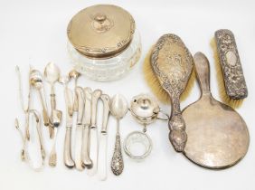 A collection of mixed silver items to include; an Elkington & Co engine turned silver topped cut