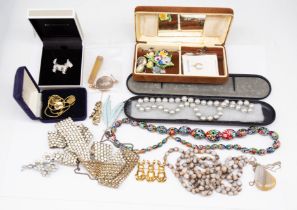 A collection of vintage costume jewellery to include a 9ct gold stone set Edwardian bar brooch (