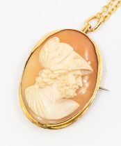 An 18ct gold shell cameo brooch/pendant, depicting a classical male figure possibly Pericles,