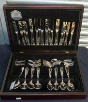 Guy Degrenne France complete canteen of cutlery.