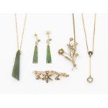 A collection of jewellery to include an early 20th century aquamarine set drop necklace in