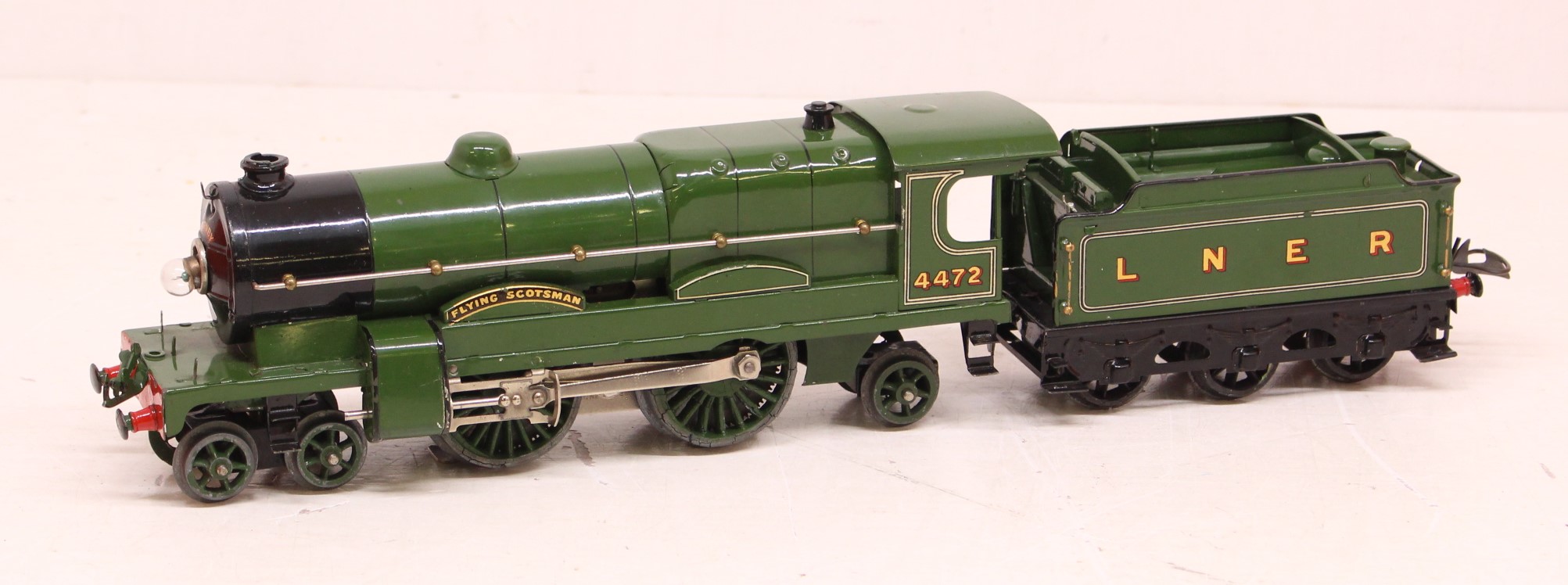 Hornby: A boxed Hornby Train, O Gauge, 20-Volt Electric E320 Electric Passenger Set, TS2435; - Image 3 of 4