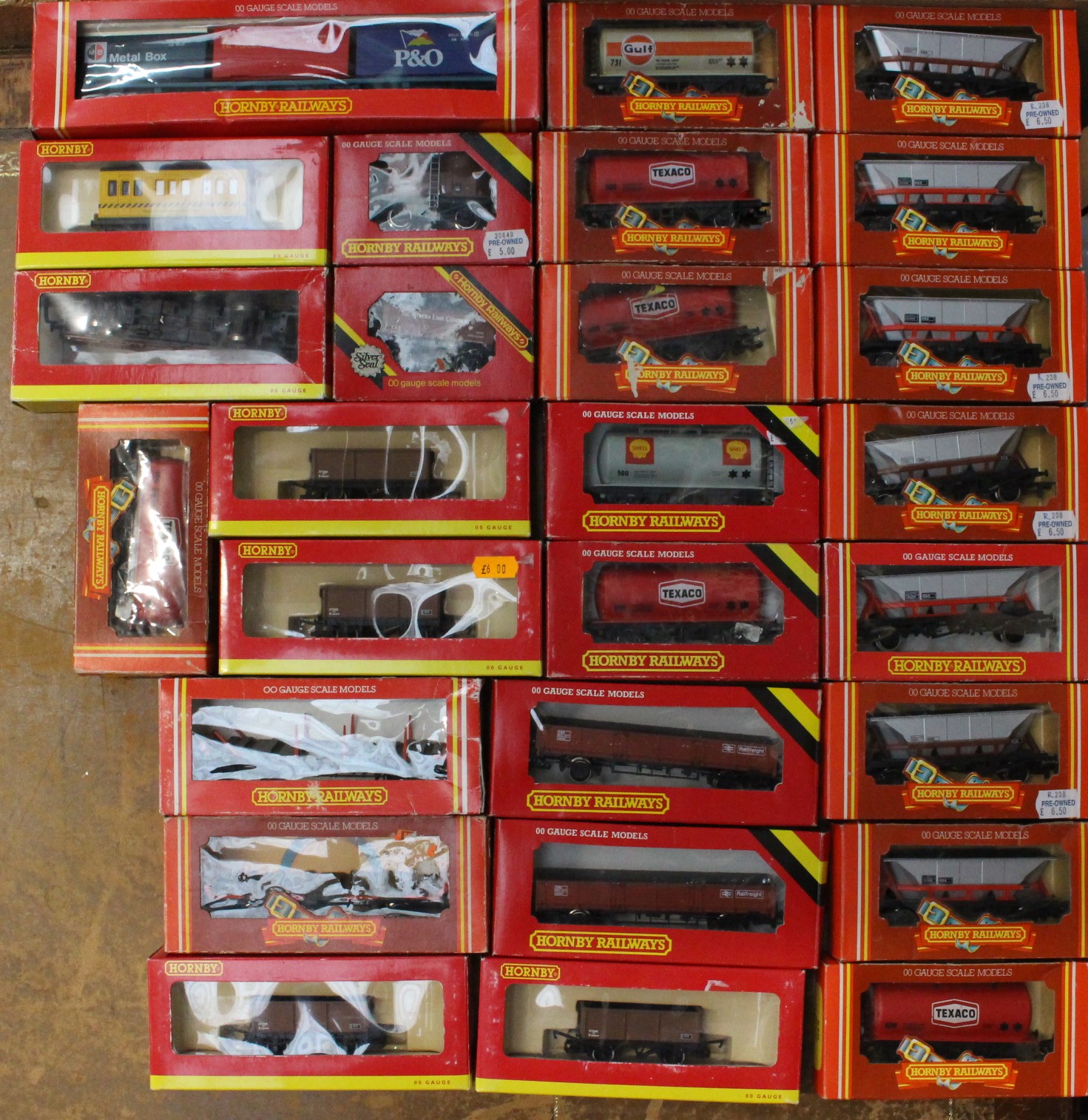 Hornby: A collection of twenty-seven boxed Hornby Railways, OO Gauge, rolling stock wagons. Original