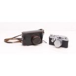 Leica: An Ernst Leitz GmbH Wetzlar Germany, Leica IIIg 35mm rangefinder camera body, Serial No.