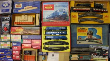 Hornby: A collection of assorted Hornby Railways model railway, to include: Hornby set with