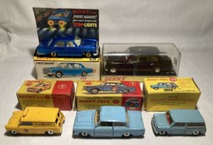 Dinky: A collection of assorted boxed Dinky Toys to include: 152 Rolls Royce Phantom V, 160 Mercedes