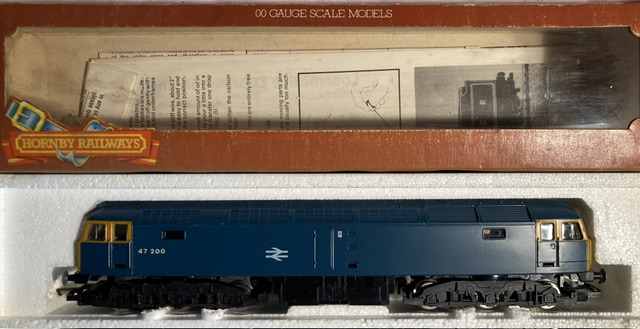 Hornby: A pair of boxed Hornby Railways, OO Gauge, locomotives: BR Class 47 Co-Co Diesel R404; and - Image 4 of 5