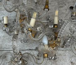 A 20th cent Venetian chandelier and matching wall lights (A/F)