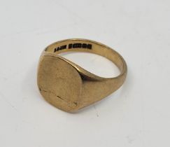 A 9ct. gold signet ring, Birmingham 1965, size UK R. (5.1g)