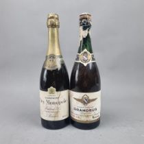 2 Bottles Champagne to include Grancrus 1948 Brut Champagne Heidsieck Dry Monopole Brut NV Champagne