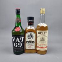 3 Bottles 1960/70's Blended Whisky to include: 100 Pipers 26.4 Fl Oz/75cl - 40%/70 Proof, VAT 69