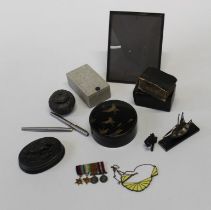 A mixed collector's lot, including miniature WWII medal group, Japanese Chinoiserie black lacquer