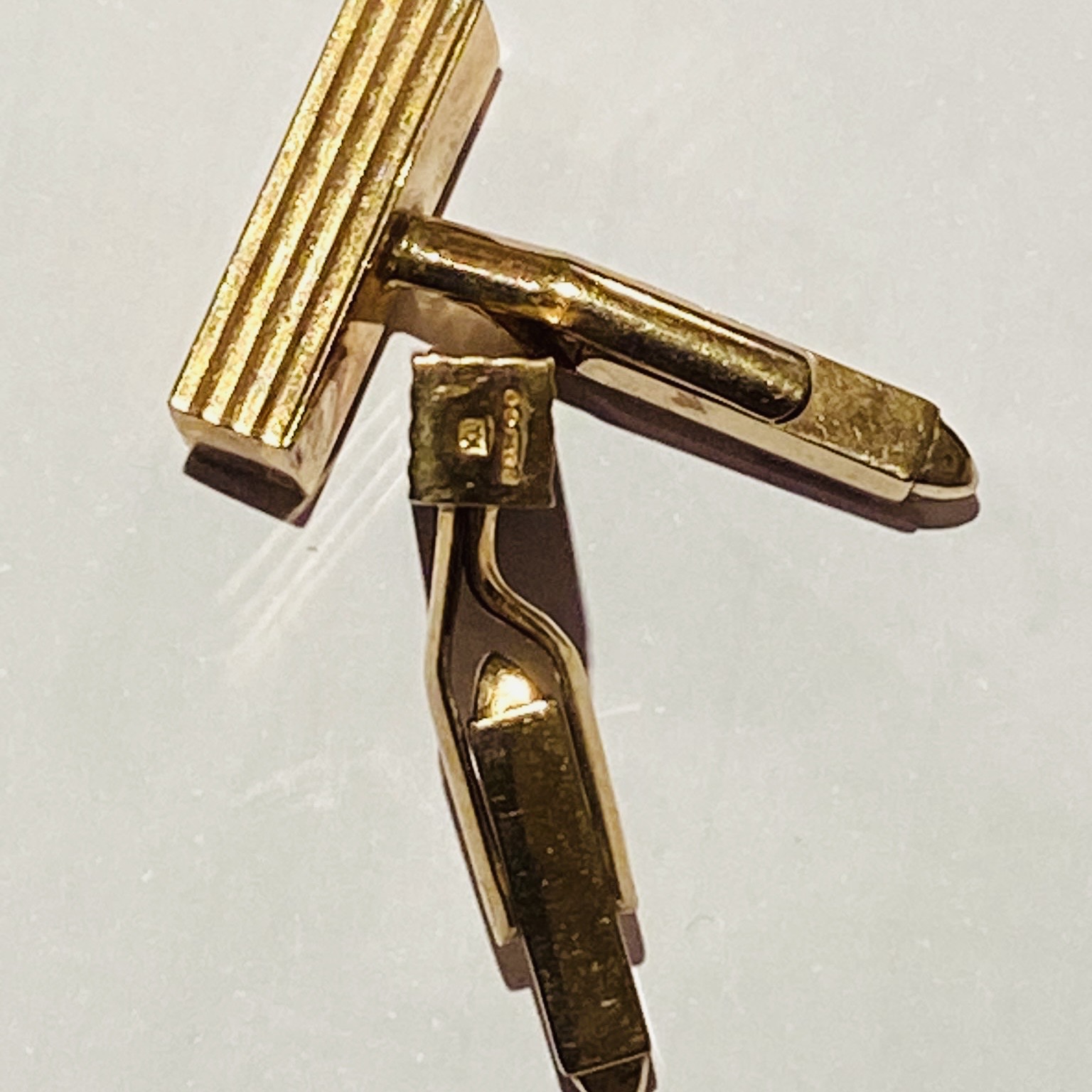 A pair of 9ct yellow gold cufflinks, approximate weight 8.5 grams. - Image 2 of 2