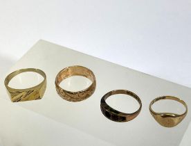 Four 9ct yellow gold rings. Approximate total weight 13.3 grams. Sizes L, M, Q and T