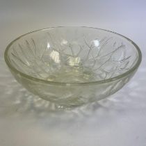 Reue Lalique France "GUI" or Mistletoe pattern opalescent glass bowl number 3224 etched marks.