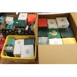 Lilliput Lane - A collection of 3 boxes of Lilliput Lane cottages, houses etc to include boxed and
