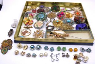 Selection of Costume Jewellery to include Brooches, Scarf Clips, Hat Pins, Pairs of Clip on Earrings