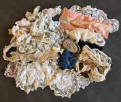A collection of early 20th cent Lace (qty)