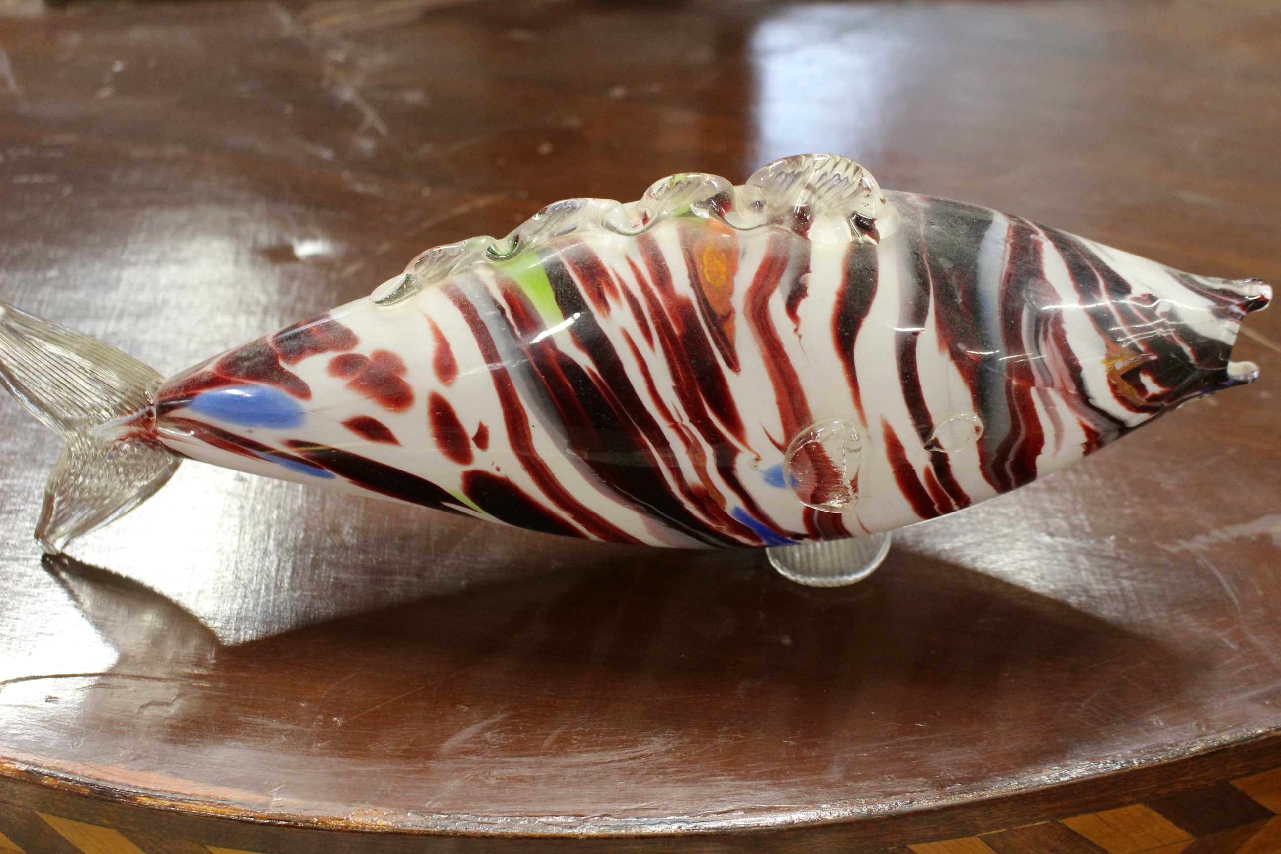 11 Italian glass Murano fish (1) - Image 2 of 3