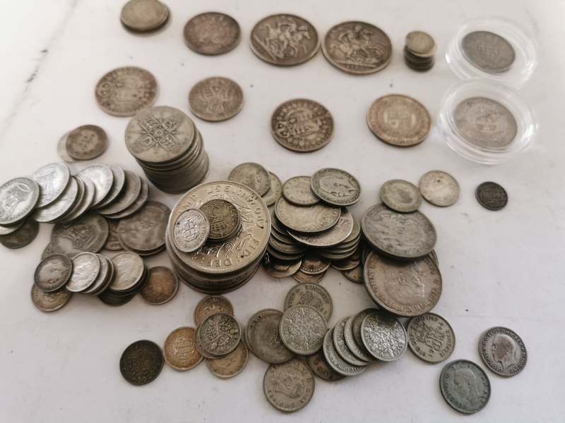 A quantity of pre 1947 and pre 1920 silver British coins, approximately 653g dated between 1920-47 - Image 4 of 4